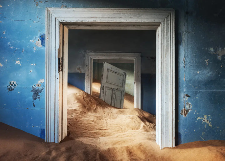 Lærredsprint - Sand Filled Doorway